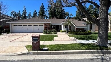 Building Photo - 1854 N Carlsbad St