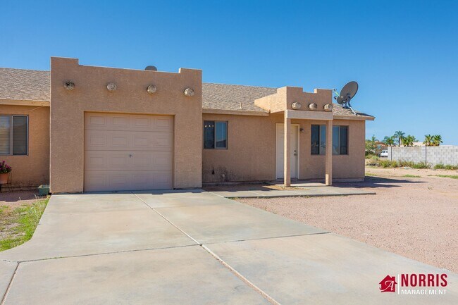 Foto del edificio - 13294 Leah Cir