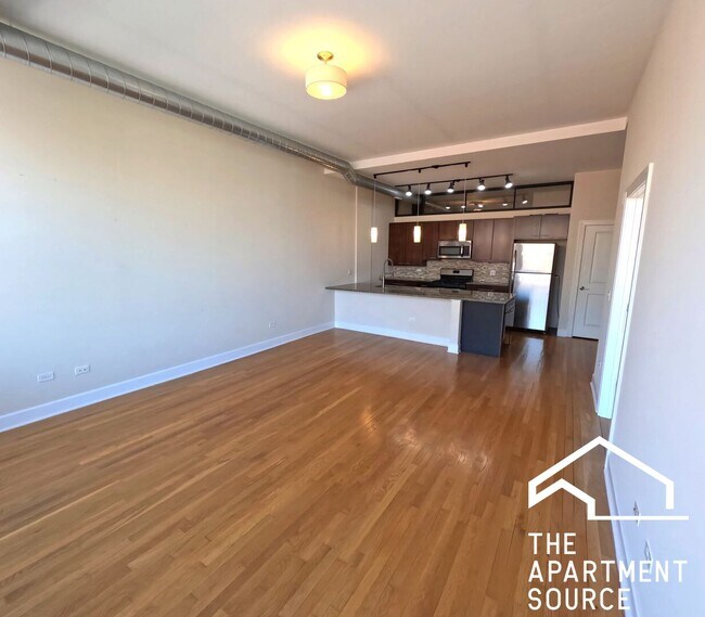 Foto del edificio - 2778 N Milwaukee Ave