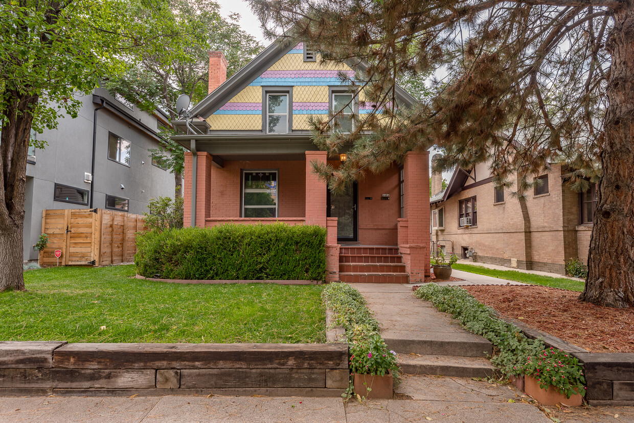Primary Photo - 1451 Garfield St