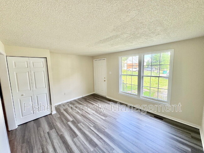 Foto del edificio - 3908 Hopkins Ct