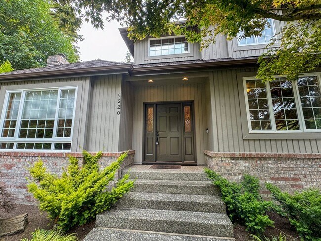 Foto del edificio - 4bd/2.5ba Redmond Home