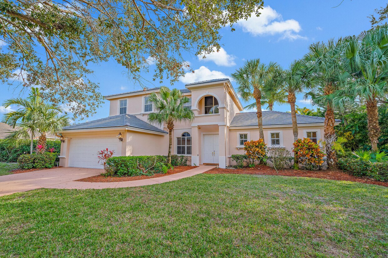 Primary Photo - 1103 Lakeshore Dr
