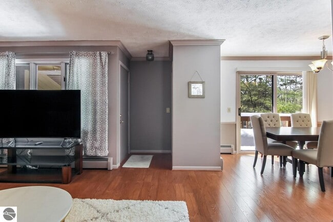 Building Photo - 3814 Maid Marian Ln