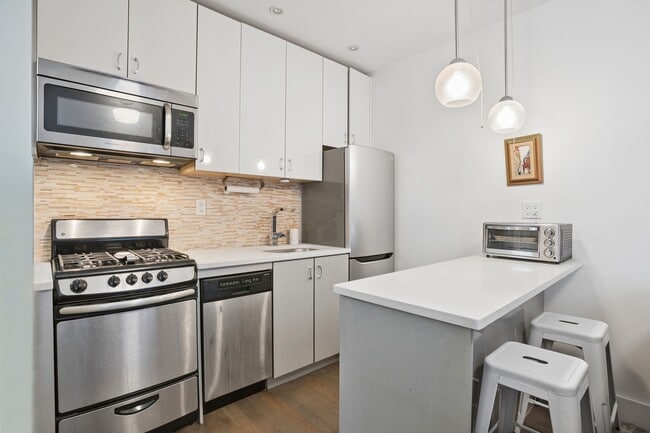 Building Photo - 48 W 138th St