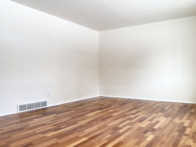 Building Photo - 2818 Dusk Dr