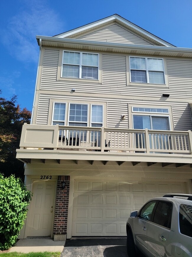 Foto del edificio - 2762 N Greenwood Ave