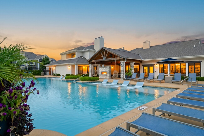 Building Photo - Sonoma Hill