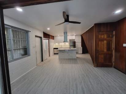 Foto del edificio - 1558 St Louis Dr