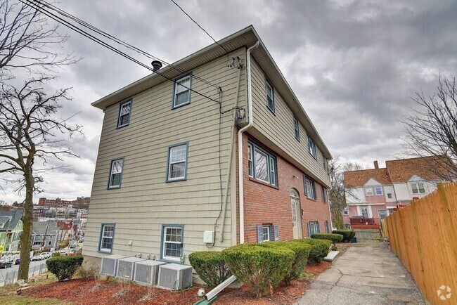 Building Photo - 30 Trull St