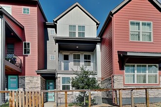 Building Photo - 10328 Milwaukee Cir