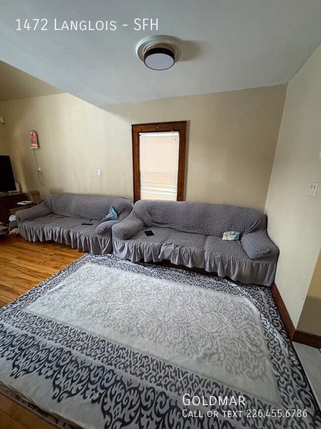 Photo du bâtiment - Single Family Home right off Ottawa Street