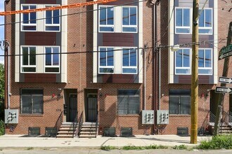 Building Photo - 2007-13-2013 N Croskey St