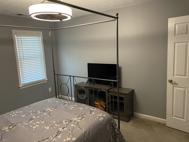 Foto del edificio - 3435 Velvet Creek Dr SW