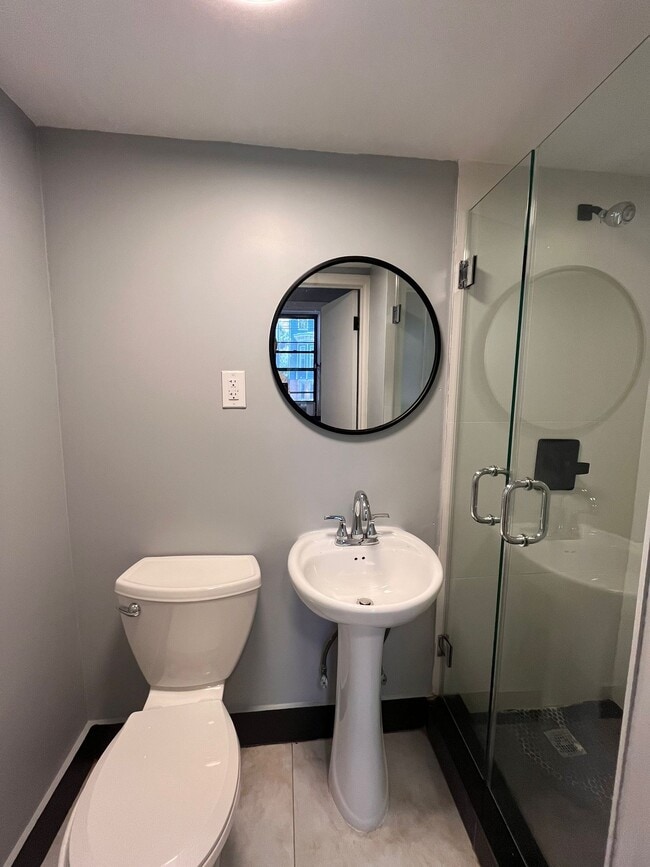 Building Photo - 17 Belmont Ave