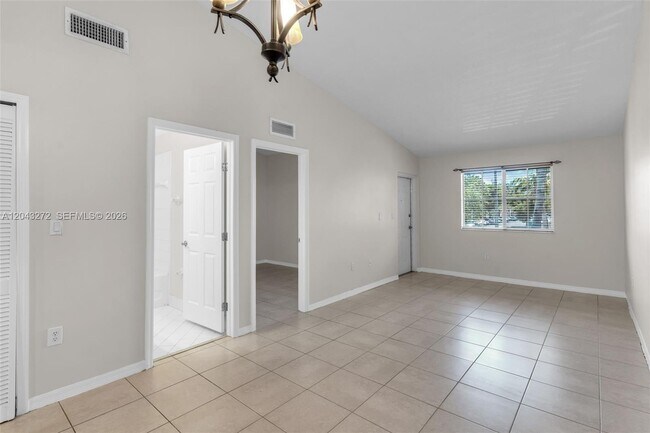 Foto del edificio - 1241 SE 29th St
