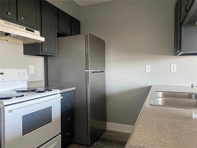 Building Photo - 4734 Pontchartrain Dr