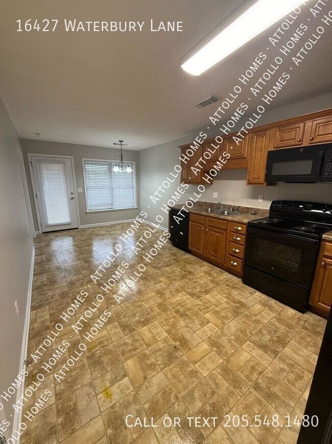 Foto del edificio - 16427 Waterbury Ln