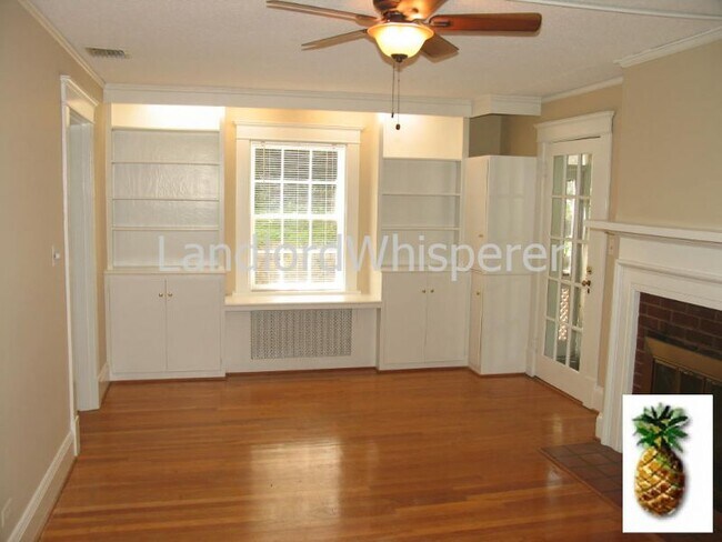 Foto del edificio - 702 Nelson Dr
