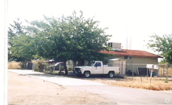Primary Photo - 11803 Hesperia Rd