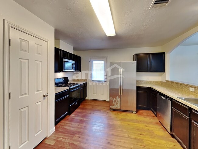 Foto del edificio - 15726 Regal Trace Ln