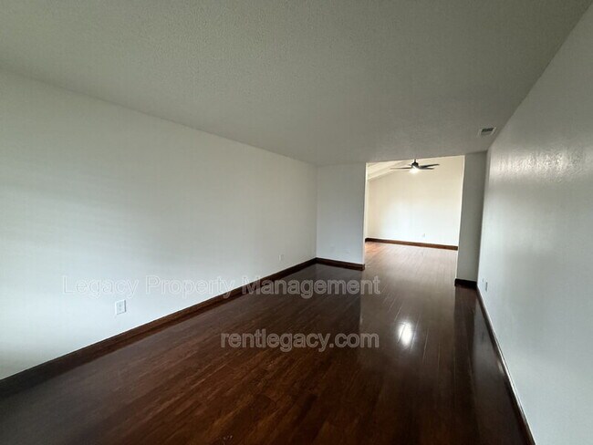 Foto del edificio - 2084 Quincy Ave