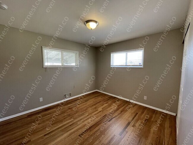 Building Photo - 1301 Salem St