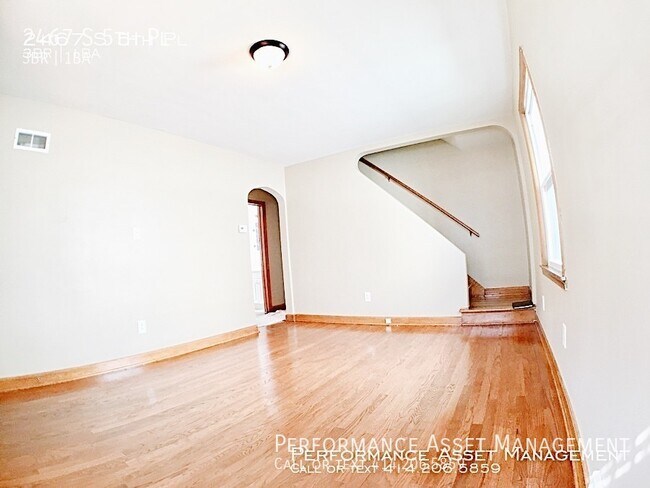 Building Photo - 2467 S 5th Pl