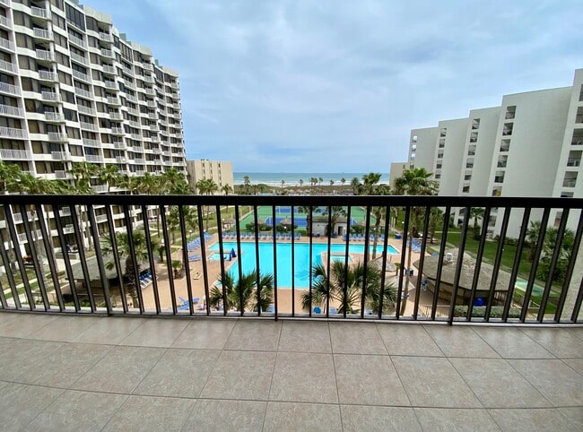 Balcón - 404 Padre Blvd