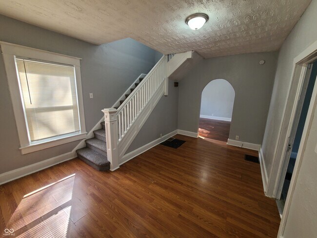 Foto del edificio - 4054 Byram Ave