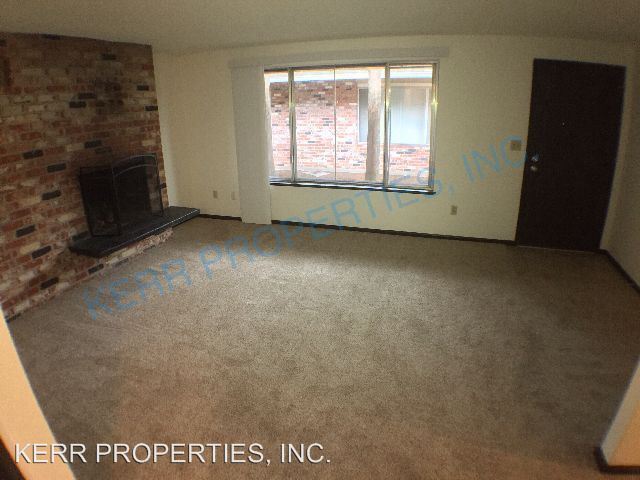 Foto del edificio - 17600 SE Pine St