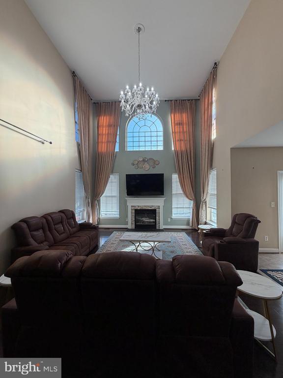 Foto del edificio - 13580 Den Hollow Ct