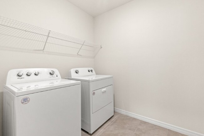Foto del edificio - LIKE NEW Home For Rent in Epperson Ranch with Tons of Upgrades!