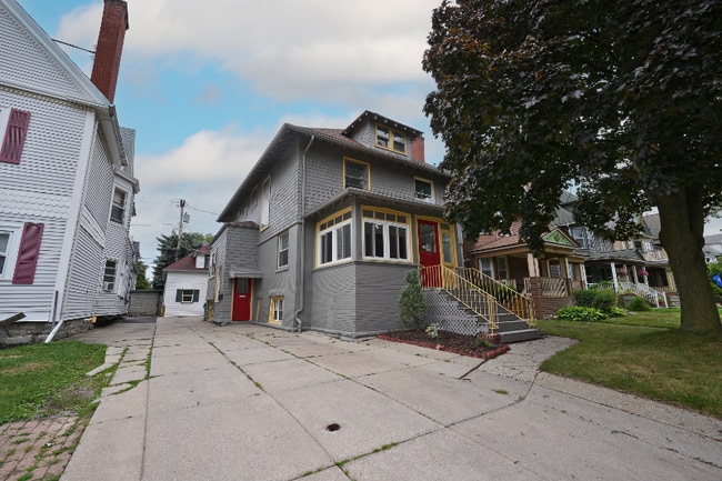 Building Photo - 664 Auburn Ave