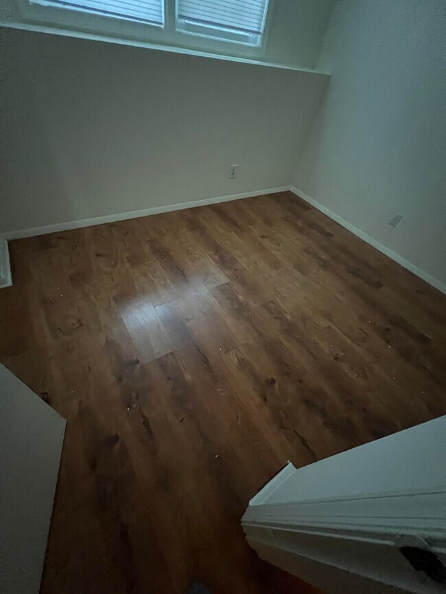 BasementStudyroom - 800 Flagler Dr