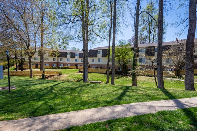 Building Photo - North Woods at The Four Seasons