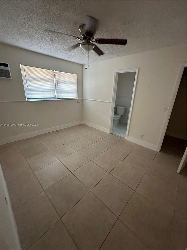 Foto del edificio - 1665 SW 29th Terrace