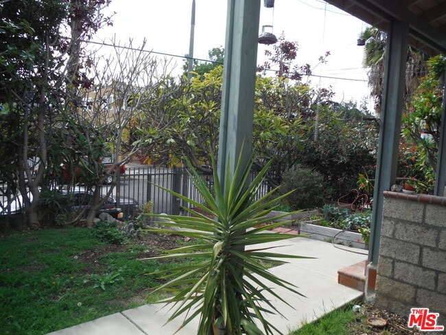 Foto del edificio - 1805 W 12th Pl