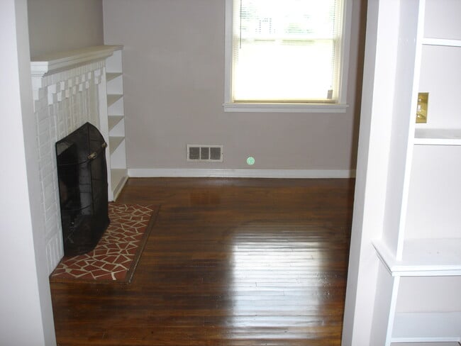 Foto del edificio - 5217 Forest Hill Ave