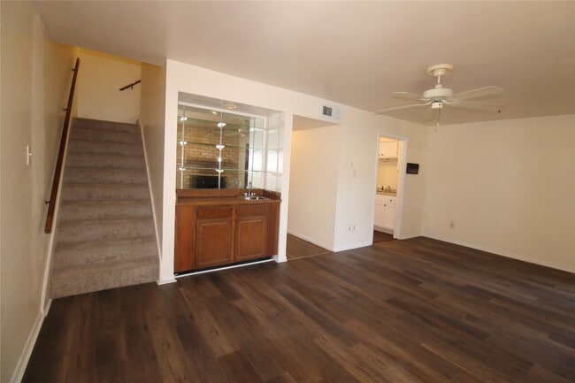 Building Photo - 3206 Briar Ct