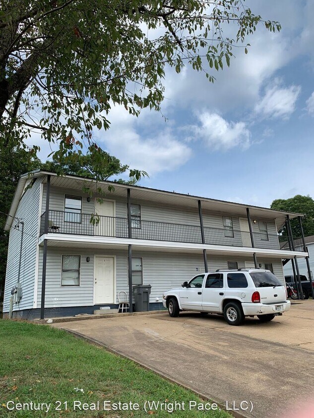 Primary Photo - 2 br, 1 bath House - 711 Vine #2