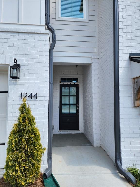 Building Photo - 1244 Westshore Dr