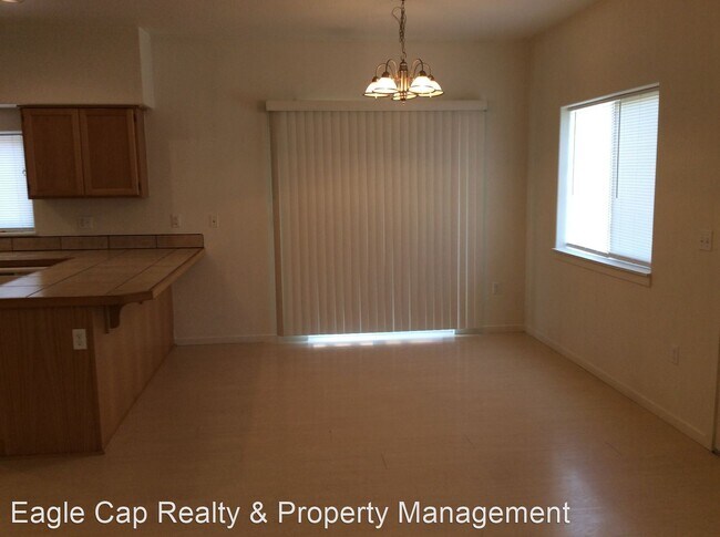 Foto del edificio - 3 br, 2 bath House - 2206 Jakob St