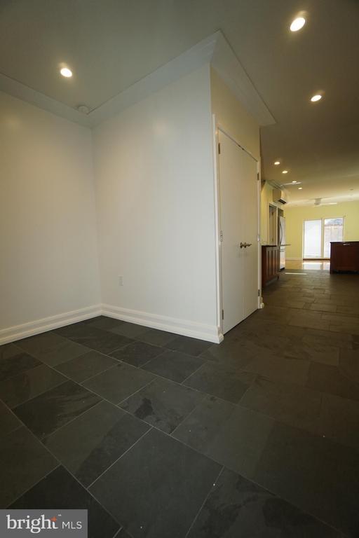 Foto del edificio - 1707 N Howard St