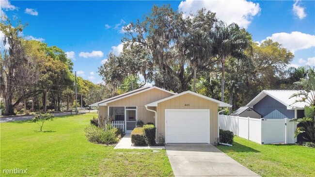 Foto del edificio - 2 br, 2 bath House - 440 E 11th Ave