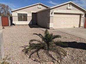 Building Photo - 2536 E McArthur Dr