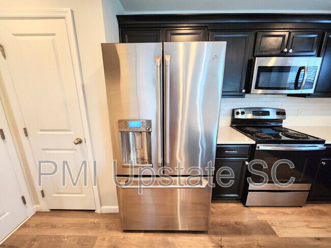 Building Photo - 9 Maplestead Farms Ct