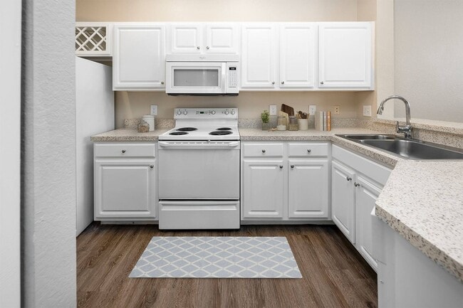 Building Photo - Henley Tampa Palms