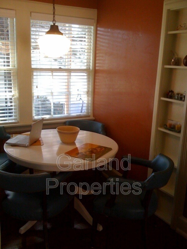 Foto del edificio - 2049 Windsor Ave SW