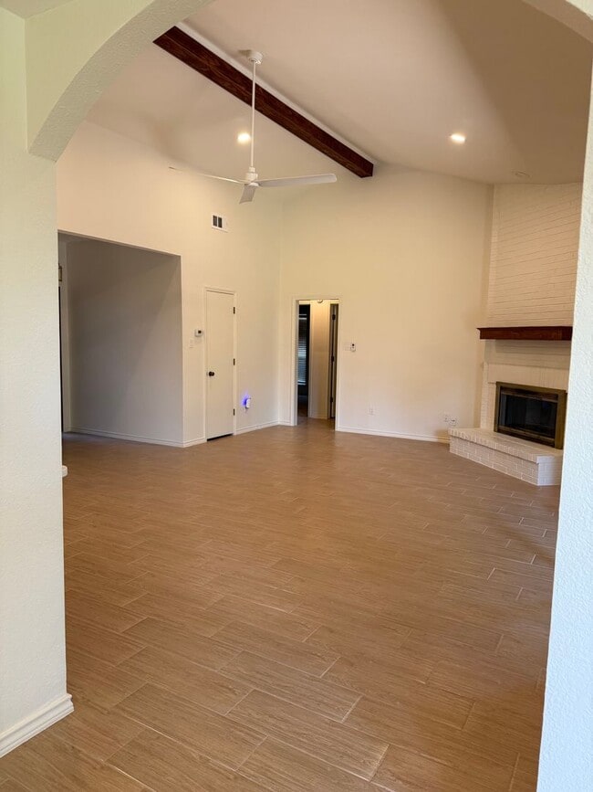 Photo - 3 Cimarron Dr House